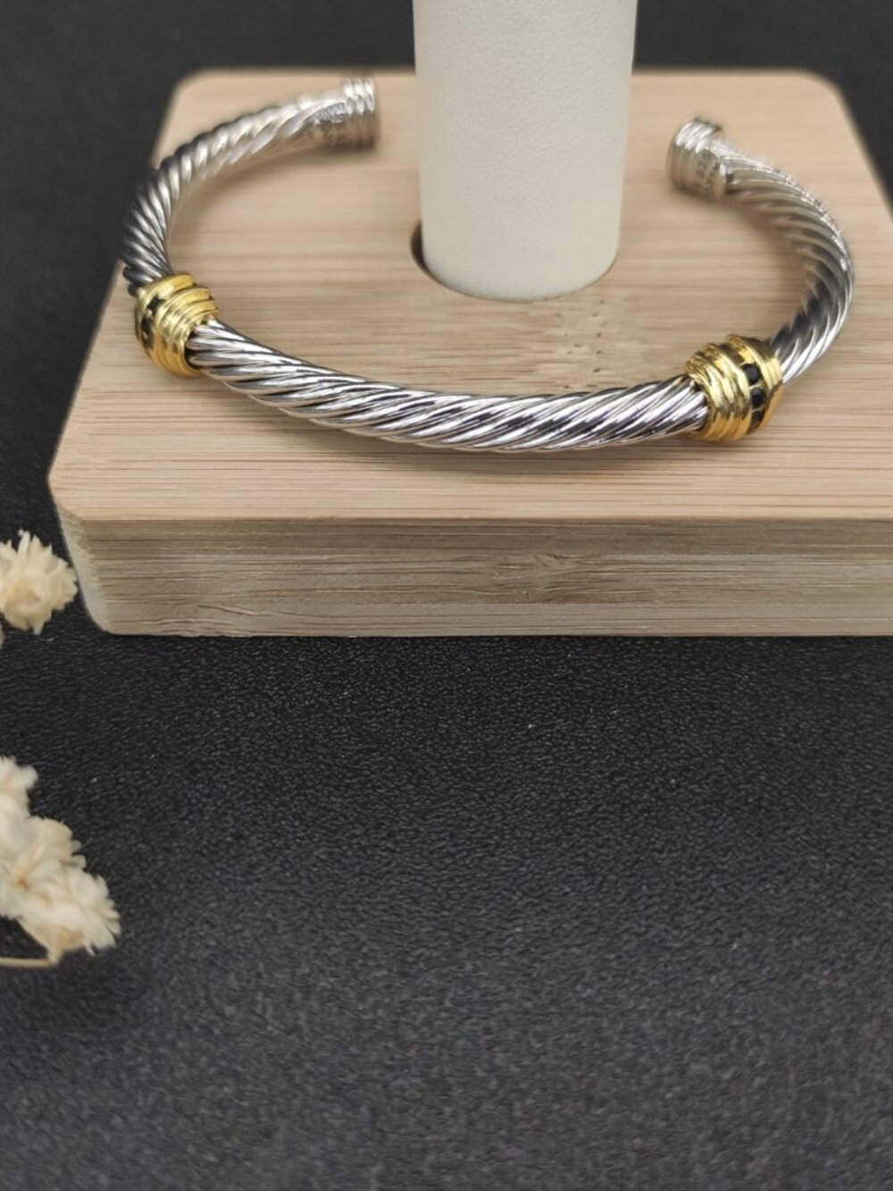 David Yurman 925 Silver Bracelet with Original Pouch